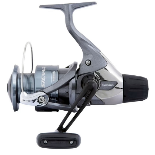 Robustní naviják Shimano Sienna 4000 RE se zadní brzdou vhodný pro lov dravců i lehčí kaprařinu.